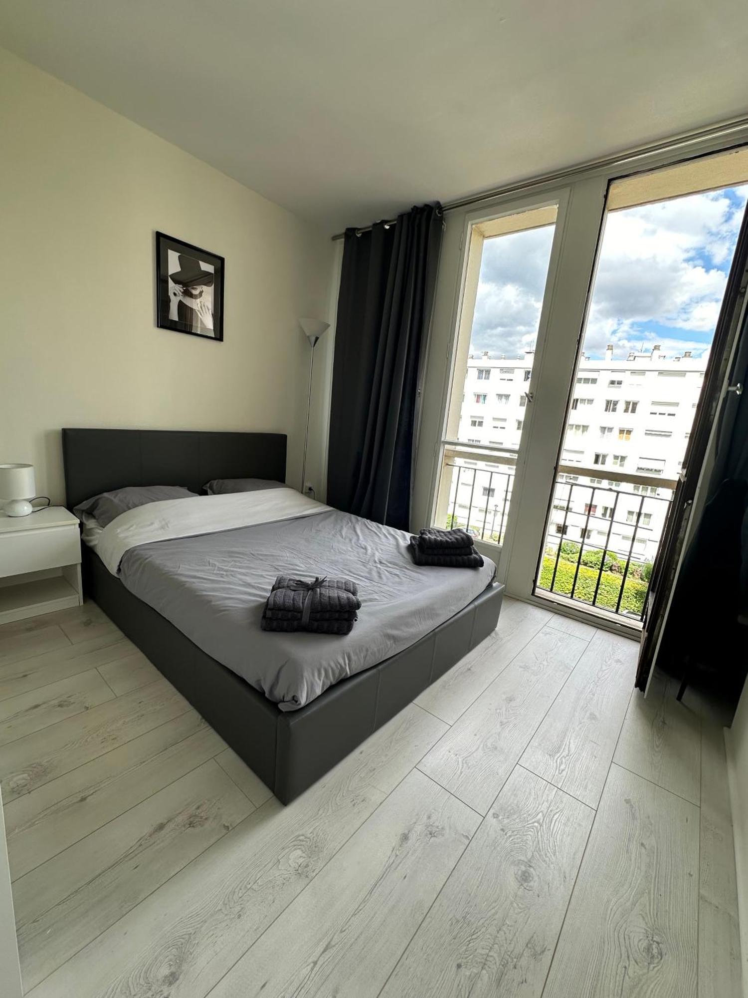 Appart Ensoleille A Boulogne Billancourt Exterior photo